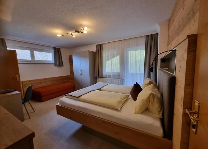 Kristall Πανσιόν