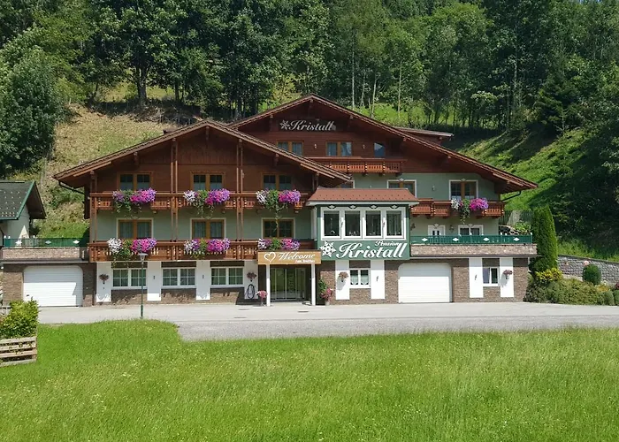 Kristall Vendégház 3*