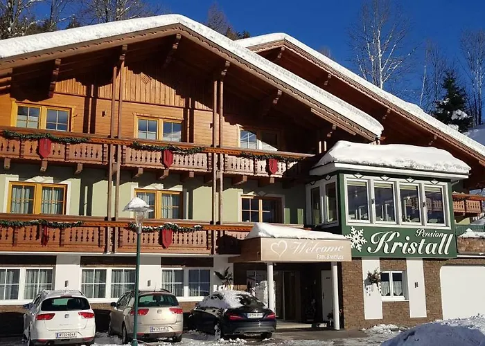Πανσιόν Kristall 3*